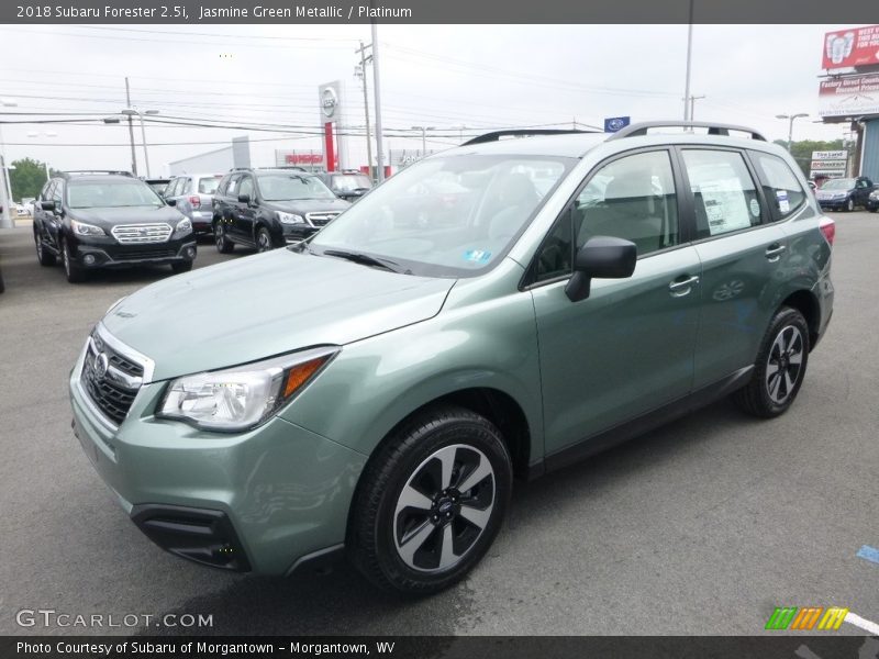 Front 3/4 View of 2018 Forester 2.5i