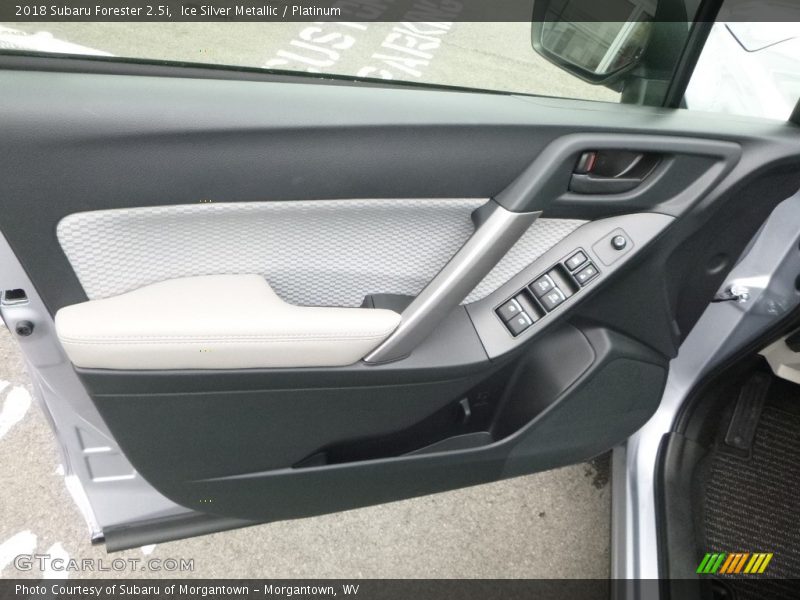 Ice Silver Metallic / Platinum 2018 Subaru Forester 2.5i