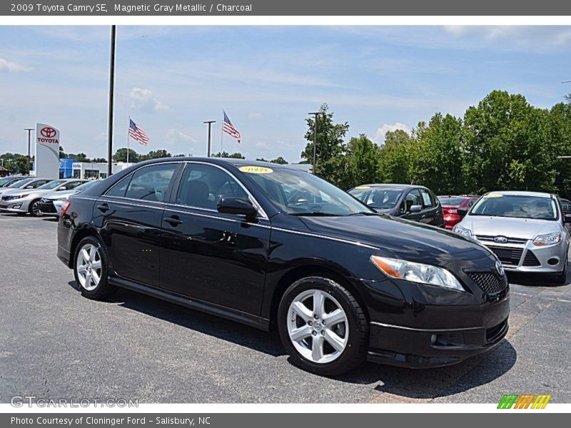 Magnetic Gray Metallic / Charcoal 2009 Toyota Camry SE