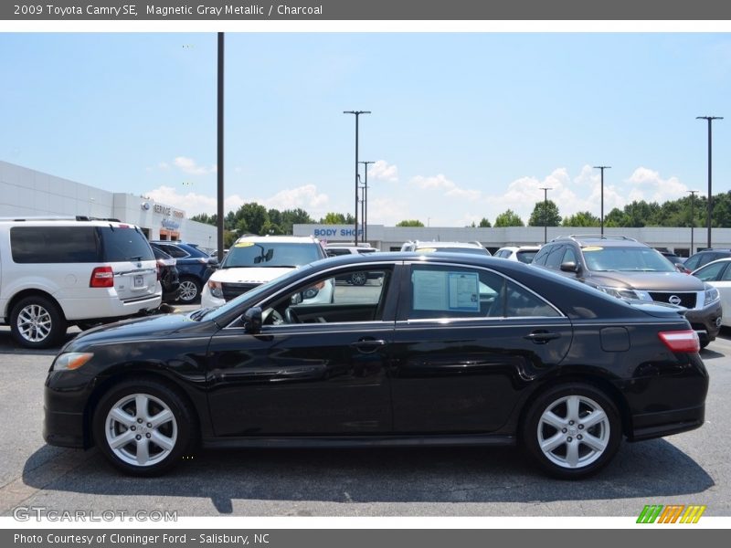 Magnetic Gray Metallic / Charcoal 2009 Toyota Camry SE