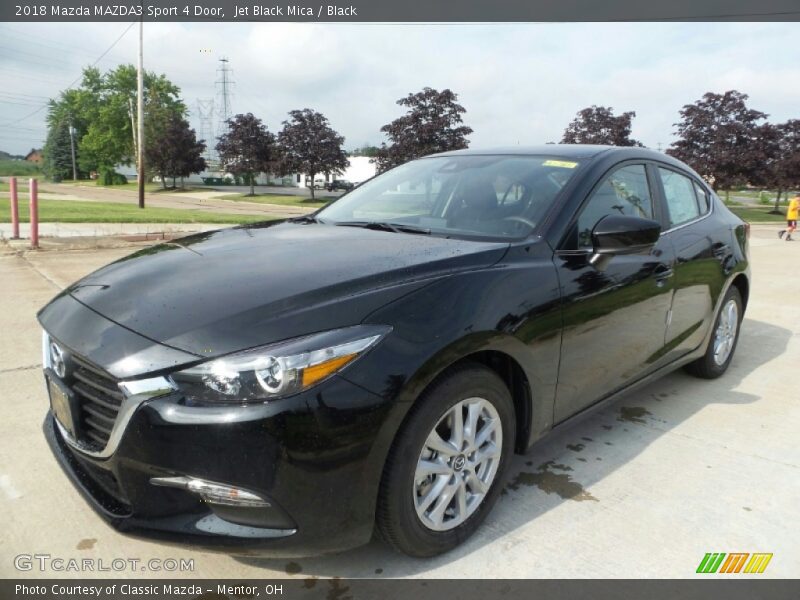 Front 3/4 View of 2018 MAZDA3 Sport 4 Door