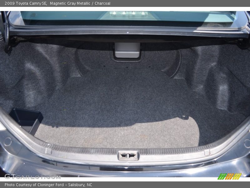 Magnetic Gray Metallic / Charcoal 2009 Toyota Camry SE