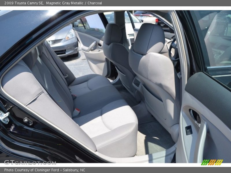 Magnetic Gray Metallic / Charcoal 2009 Toyota Camry SE
