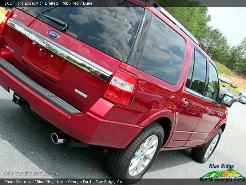 Ruby Red / Dune 2017 Ford Expedition Limited