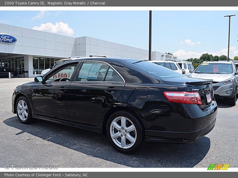 Magnetic Gray Metallic / Charcoal 2009 Toyota Camry SE