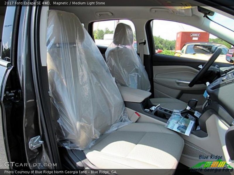 Magnetic / Medium Light Stone 2017 Ford Escape SE 4WD