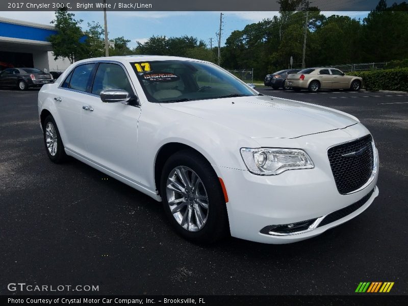 Bright White / Black/Linen 2017 Chrysler 300 C