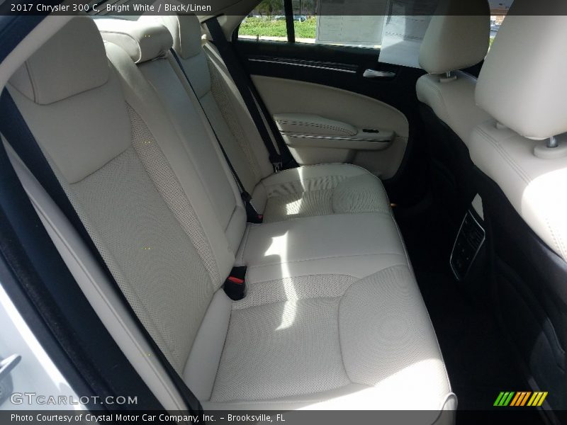 Bright White / Black/Linen 2017 Chrysler 300 C