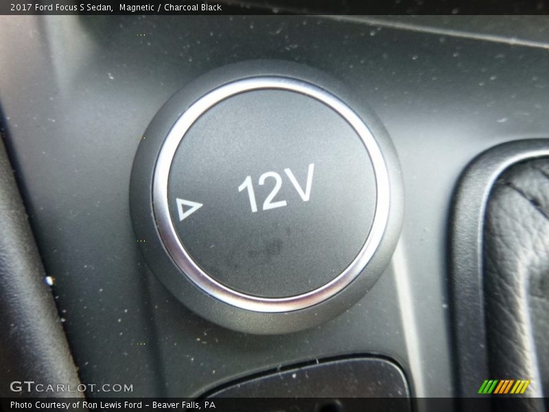 Magnetic / Charcoal Black 2017 Ford Focus S Sedan