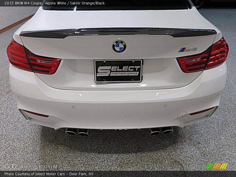 Alpine White / Sakhir Orange/Black 2015 BMW M4 Coupe