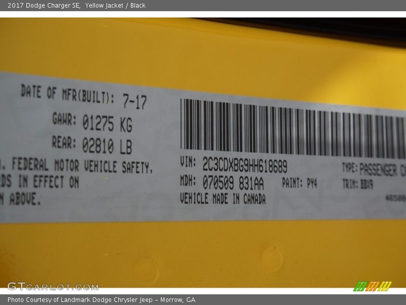 Yellow Jacket / Black 2017 Dodge Charger SE