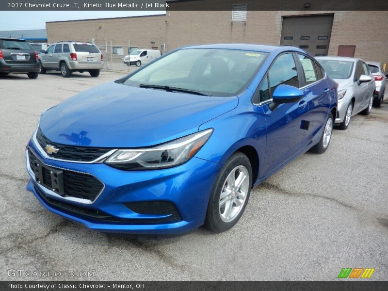 Kinetic Blue Metallic / Jet Black 2017 Chevrolet Cruze LT