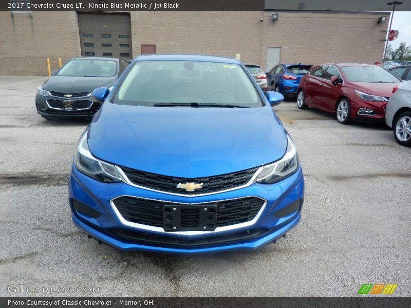 Kinetic Blue Metallic / Jet Black 2017 Chevrolet Cruze LT