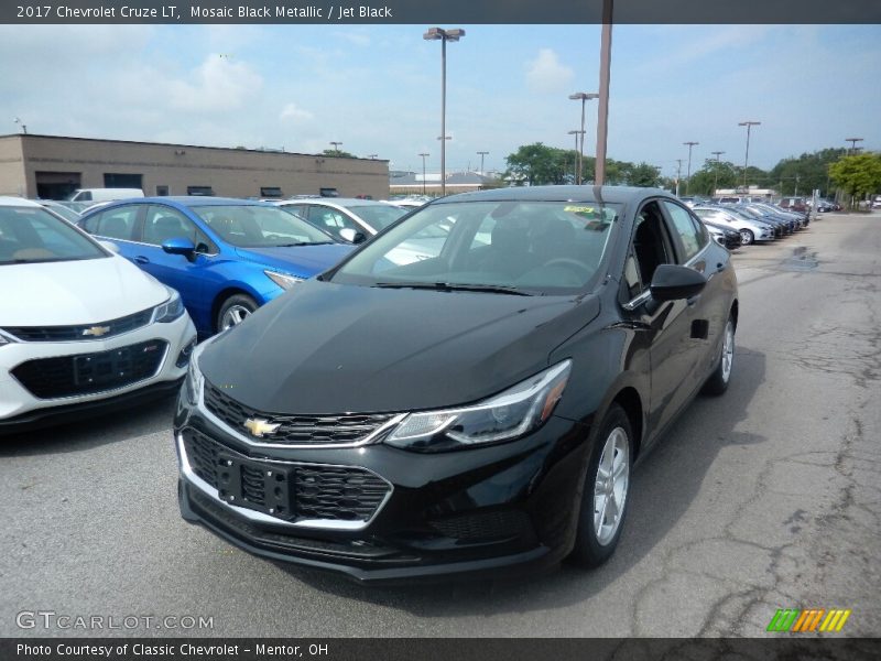 Mosaic Black Metallic / Jet Black 2017 Chevrolet Cruze LT