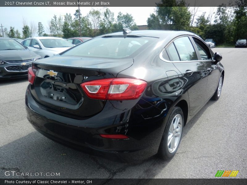 Mosaic Black Metallic / Jet Black 2017 Chevrolet Cruze LT