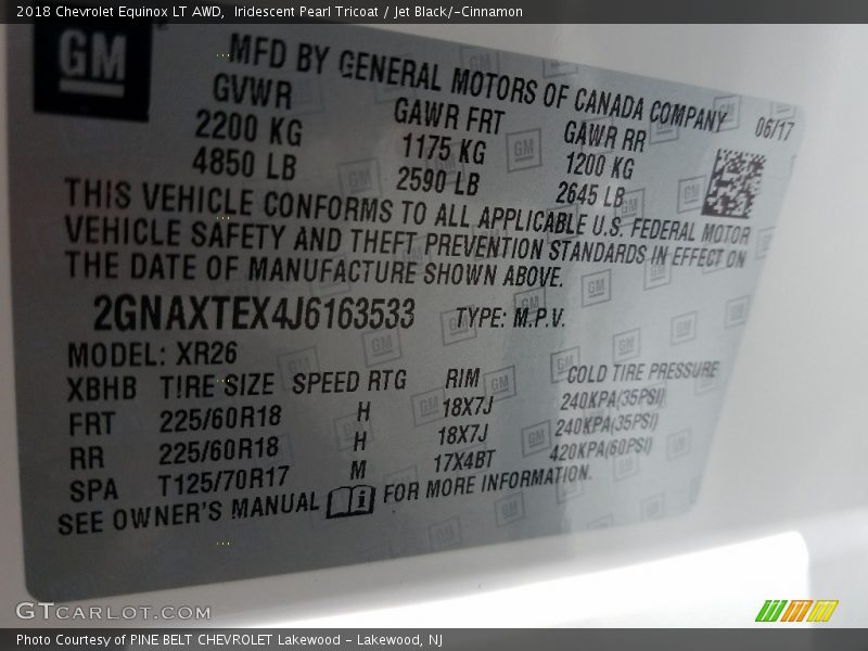 Iridescent Pearl Tricoat / Jet Black/­Cinnamon 2018 Chevrolet Equinox LT AWD