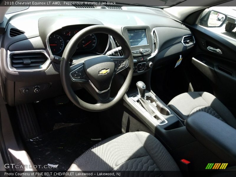 Pepperdust Metallic / Jet Black 2018 Chevrolet Equinox LT AWD