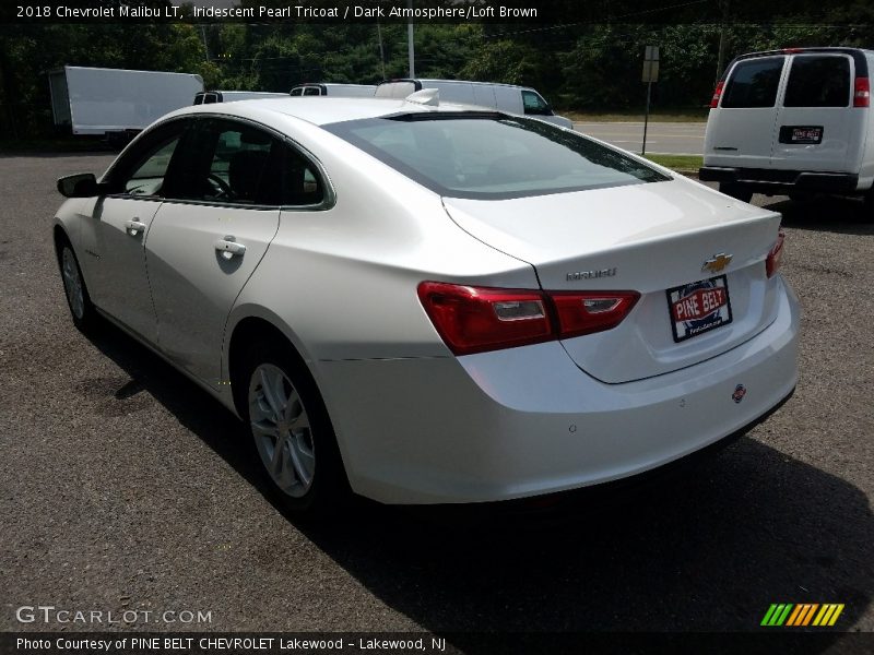 Iridescent Pearl Tricoat / Dark Atmosphere/Loft Brown 2018 Chevrolet Malibu LT