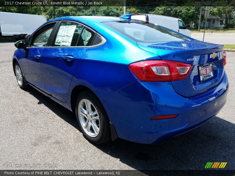 Kinetic Blue Metallic / Jet Black 2017 Chevrolet Cruze LT