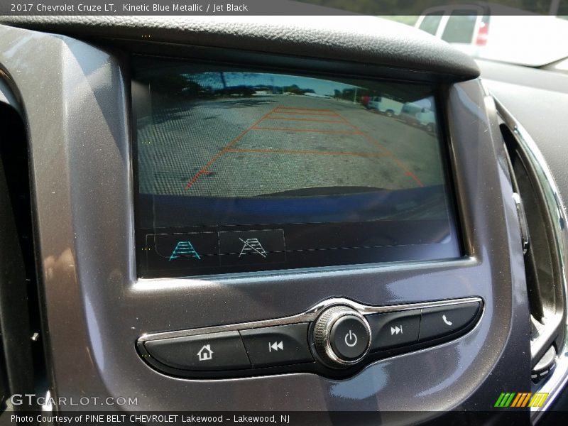 Kinetic Blue Metallic / Jet Black 2017 Chevrolet Cruze LT