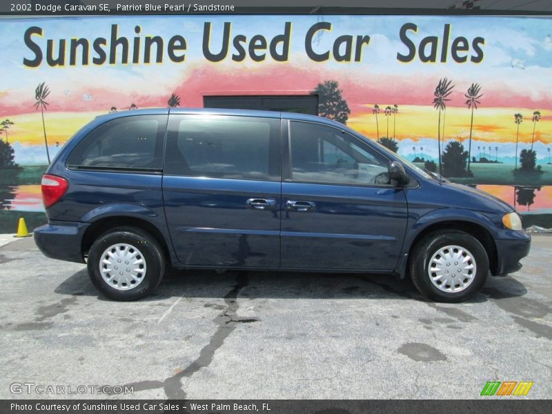 Patriot Blue Pearl / Sandstone 2002 Dodge Caravan SE