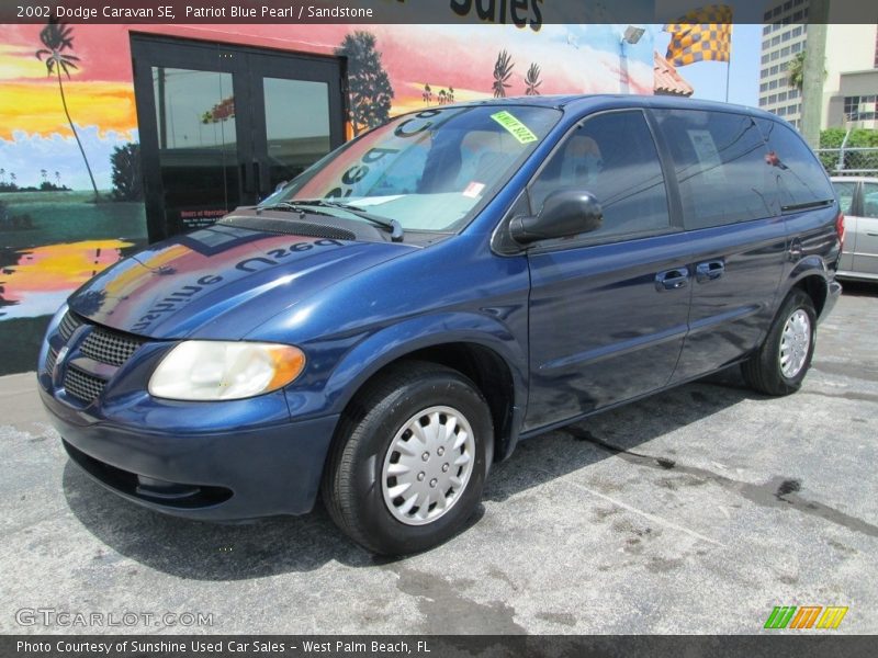 Patriot Blue Pearl / Sandstone 2002 Dodge Caravan SE