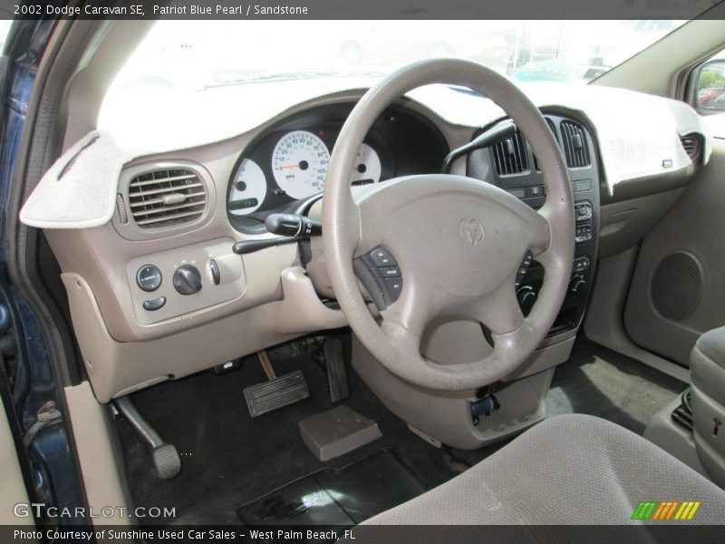 Patriot Blue Pearl / Sandstone 2002 Dodge Caravan SE