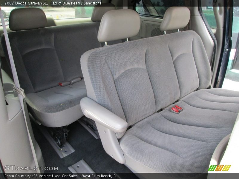 Patriot Blue Pearl / Sandstone 2002 Dodge Caravan SE