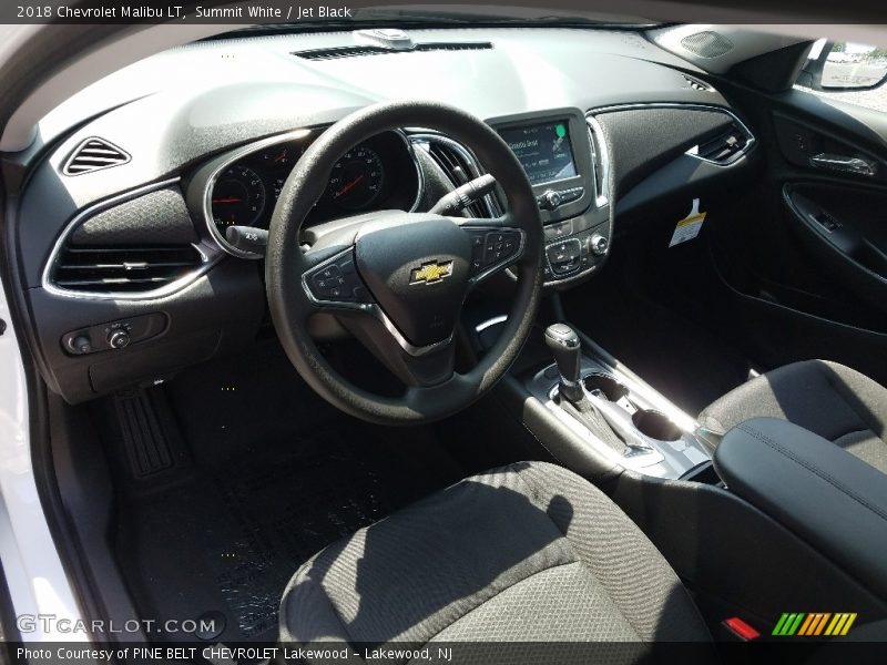Summit White / Jet Black 2018 Chevrolet Malibu LT