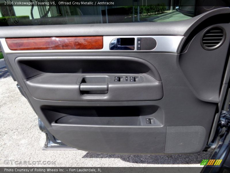 Offroad Grey Metallic / Anthracite 2006 Volkswagen Touareg V6