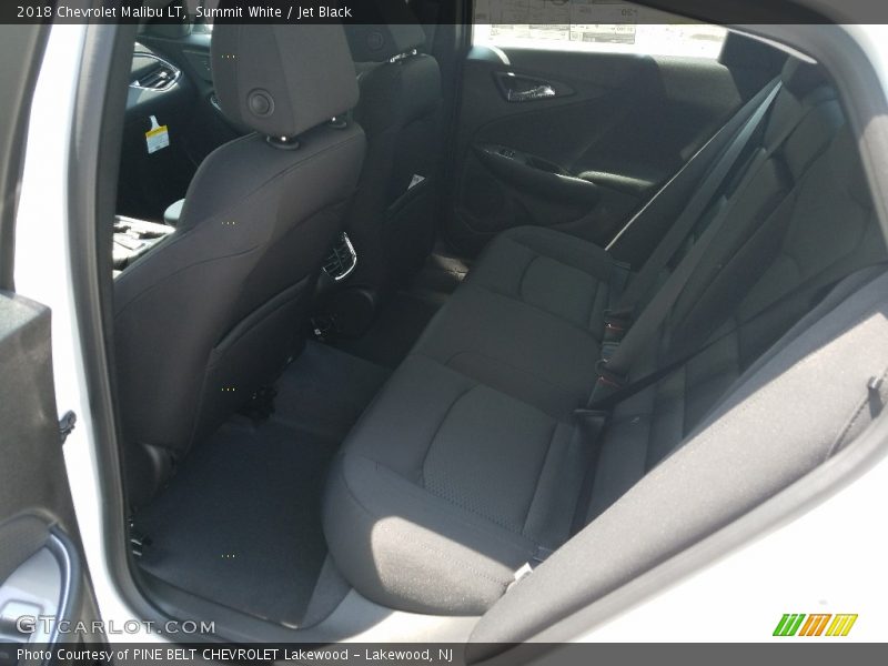 Summit White / Jet Black 2018 Chevrolet Malibu LT