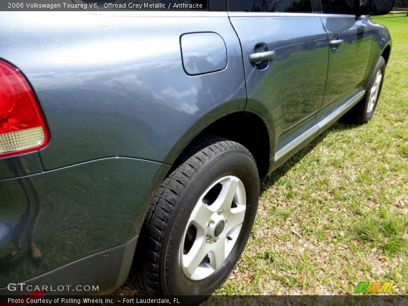 Offroad Grey Metallic / Anthracite 2006 Volkswagen Touareg V6
