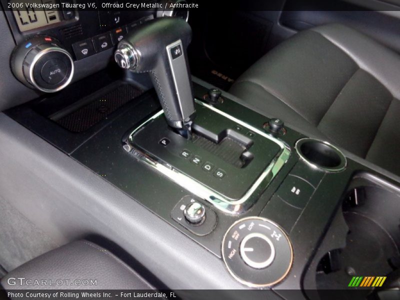 Offroad Grey Metallic / Anthracite 2006 Volkswagen Touareg V6