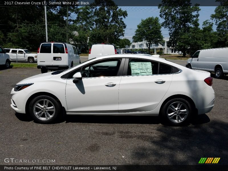 Summit White / Jet Black 2017 Chevrolet Cruze LT
