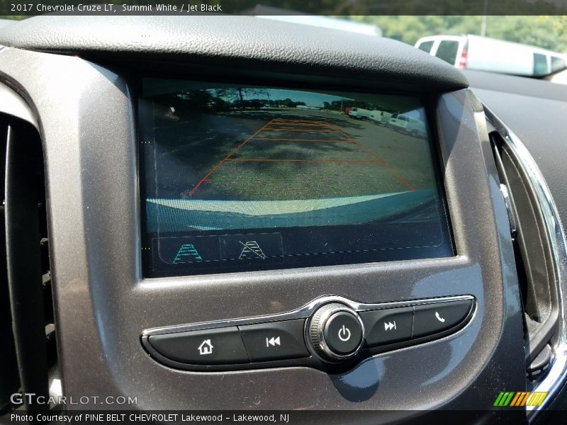 Summit White / Jet Black 2017 Chevrolet Cruze LT