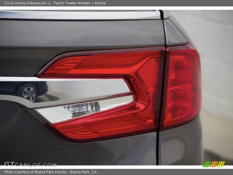 Pacific Pewter Metallic / Mocha 2018 Honda Odyssey EX-L