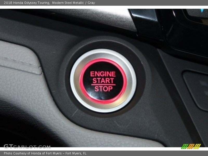 Modern Steel Metallic / Gray 2018 Honda Odyssey Touring