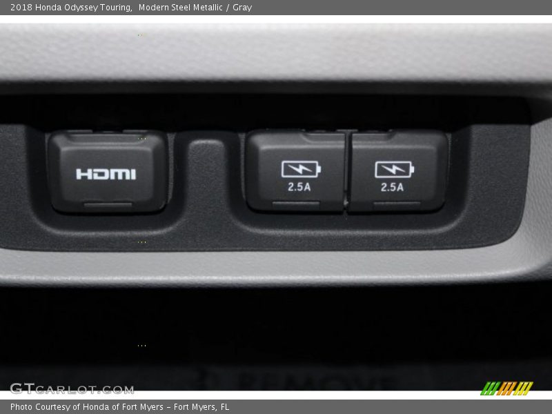 Modern Steel Metallic / Gray 2018 Honda Odyssey Touring