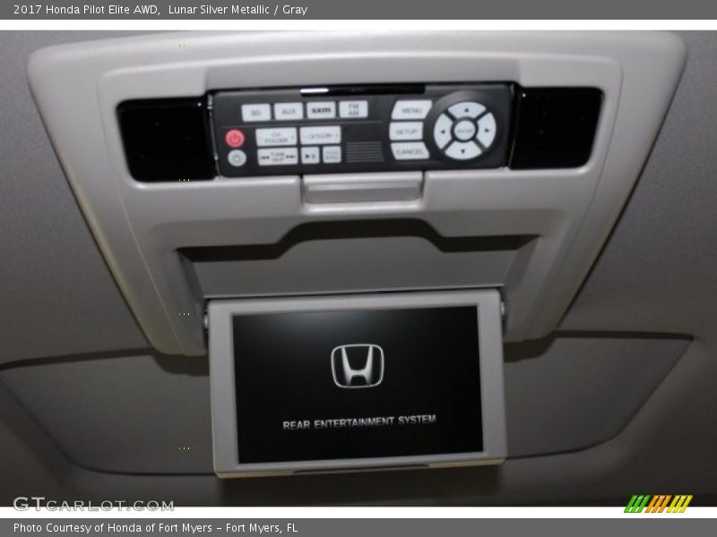 Lunar Silver Metallic / Gray 2017 Honda Pilot Elite AWD