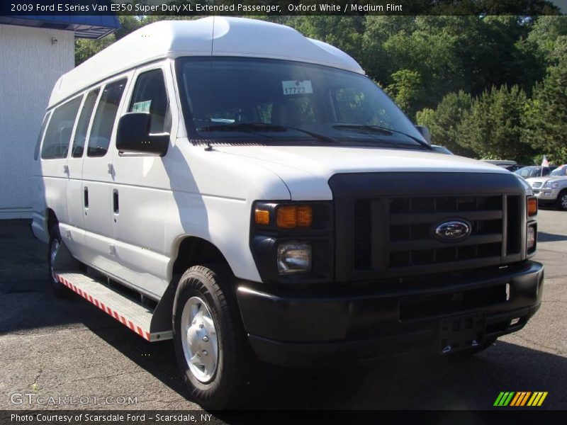 Oxford White / Medium Flint 2009 Ford E Series Van E350 Super Duty XL Extended Passenger