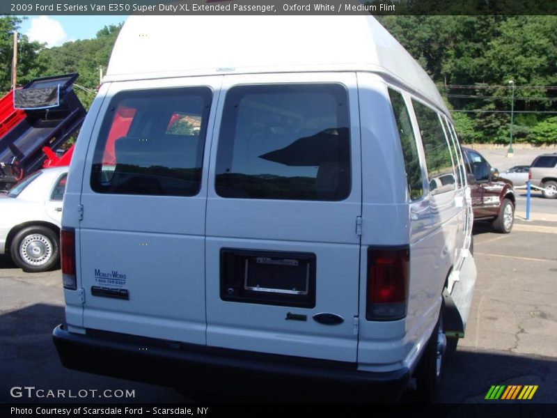 Oxford White / Medium Flint 2009 Ford E Series Van E350 Super Duty XL Extended Passenger
