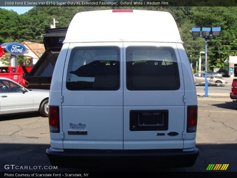 Oxford White / Medium Flint 2009 Ford E Series Van E350 Super Duty XL Extended Passenger