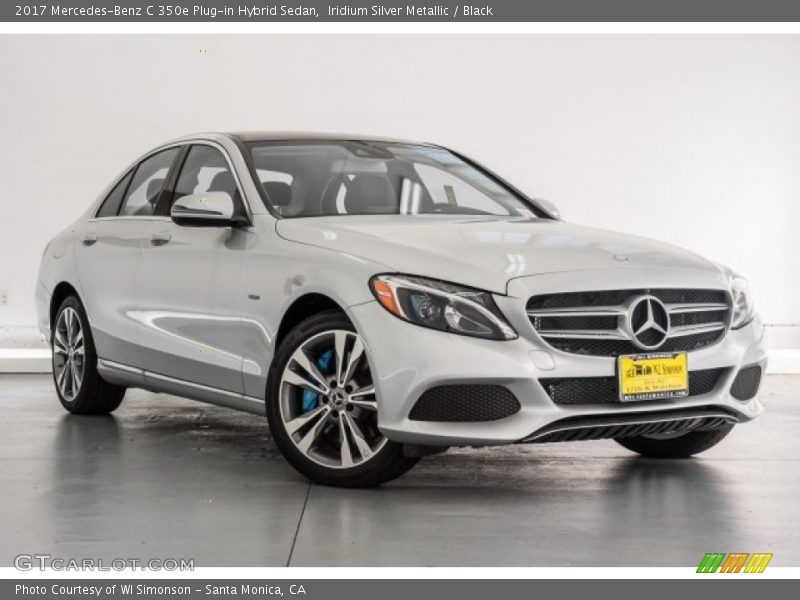 Front 3/4 View of 2017 C 350e Plug-in Hybrid Sedan