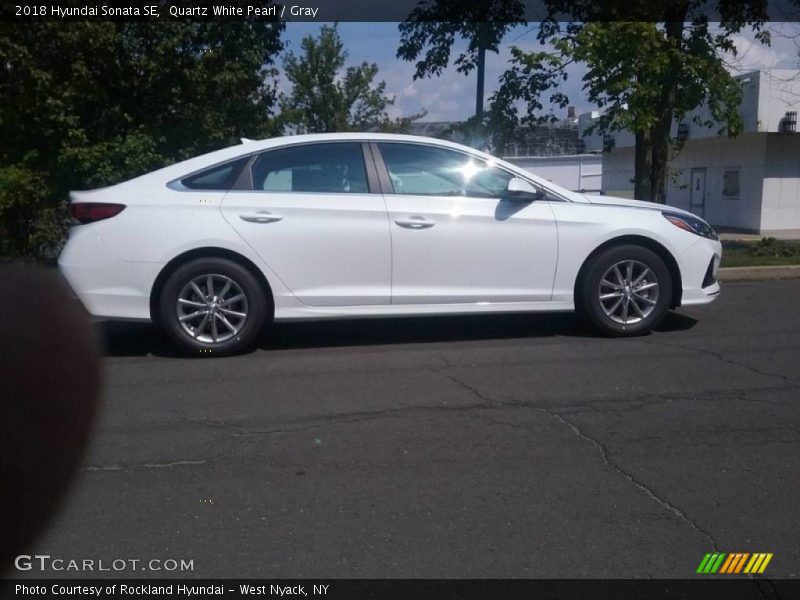Quartz White Pearl / Gray 2018 Hyundai Sonata SE