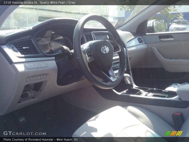 Quartz White Pearl / Gray 2018 Hyundai Sonata SE