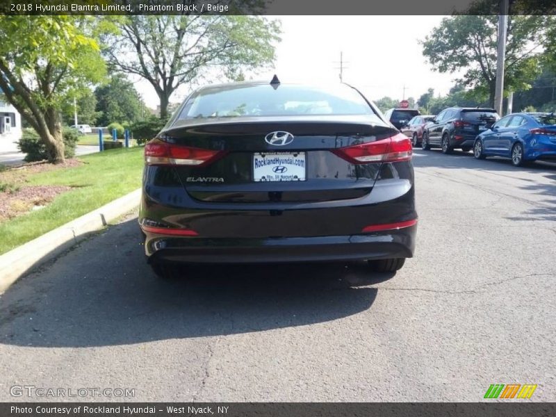 Phantom Black / Beige 2018 Hyundai Elantra Limited
