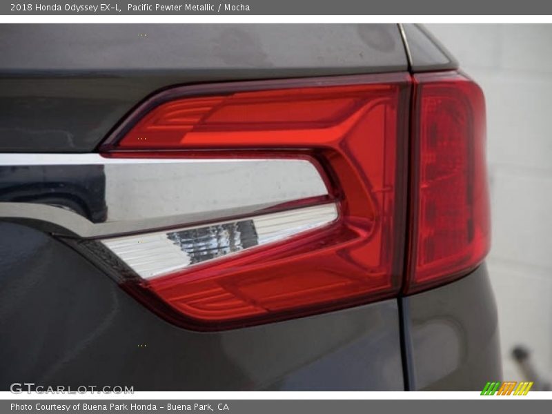 Pacific Pewter Metallic / Mocha 2018 Honda Odyssey EX-L