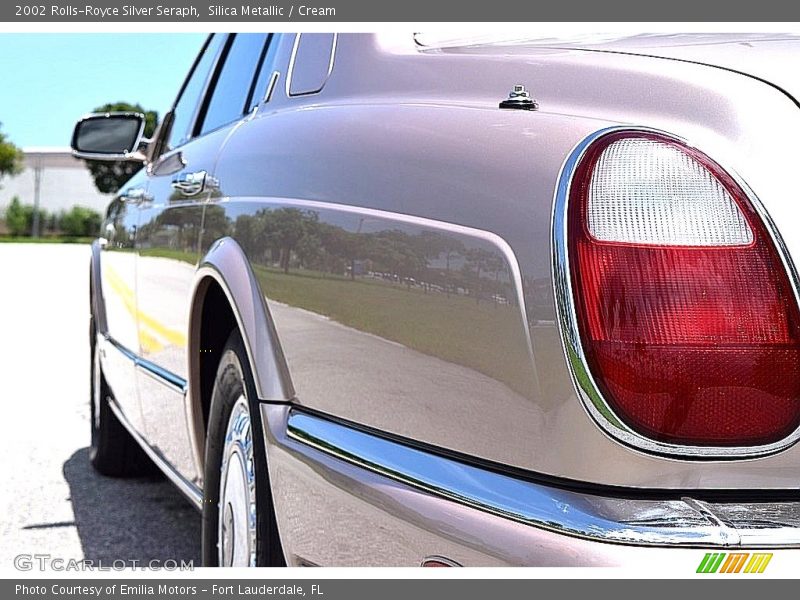 Silica Metallic / Cream 2002 Rolls-Royce Silver Seraph
