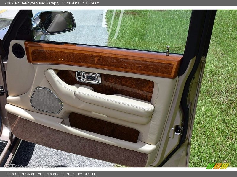 Door Panel of 2002 Silver Seraph 