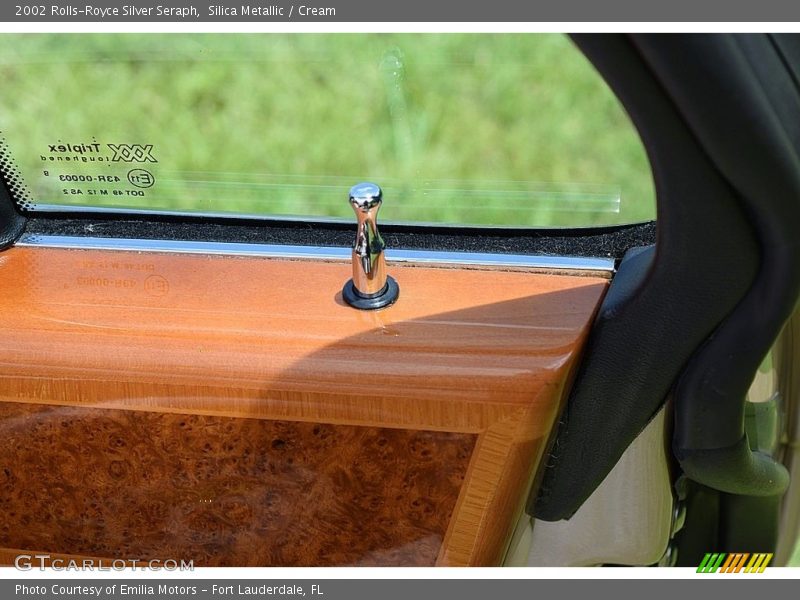 Silica Metallic / Cream 2002 Rolls-Royce Silver Seraph